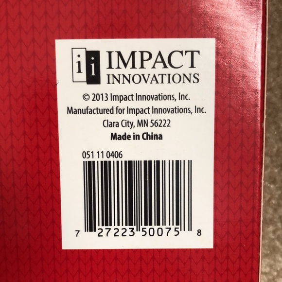 “be merry” wall decals NEW in BOX
Festive Self Adhesive Decor - Picture 4 of 4